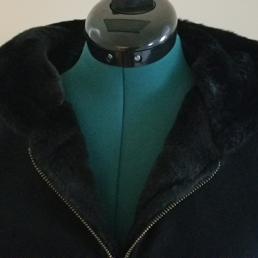 Women's Black Jacket Size Medium